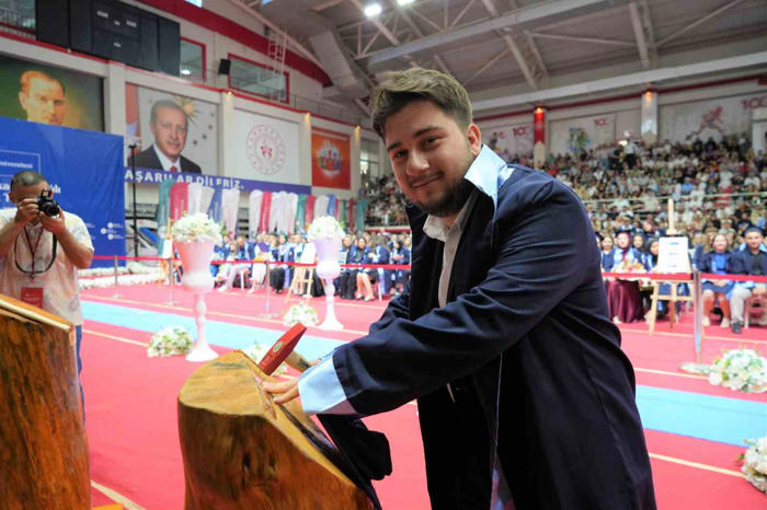 samsun’da 450 öğrencinin mezuniyet heyecanı