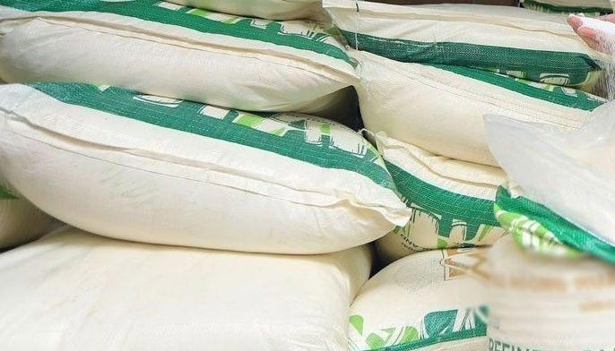 government to allow 200,000 mt sugar imports