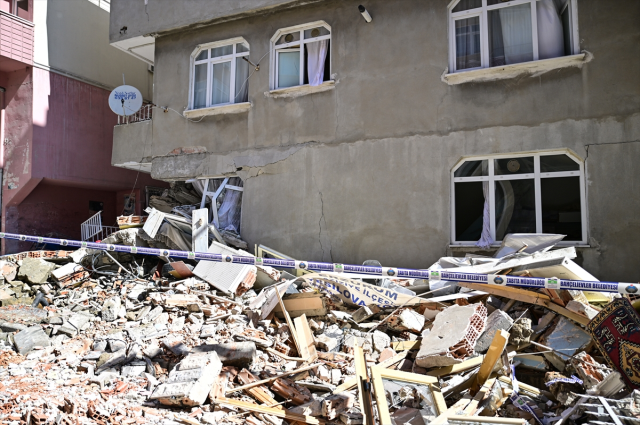 deprem olmasa da kendiliğinden çökebilecek bina sayısı korkunç