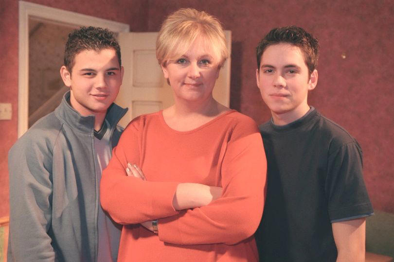 coronation street star makes ‘emotional’ return to show eight years after quitting