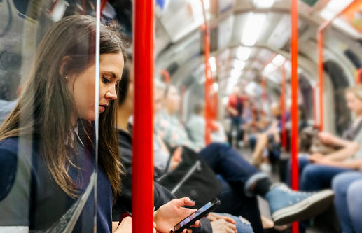 the ultimate guide for travelling on the tube in hot weather