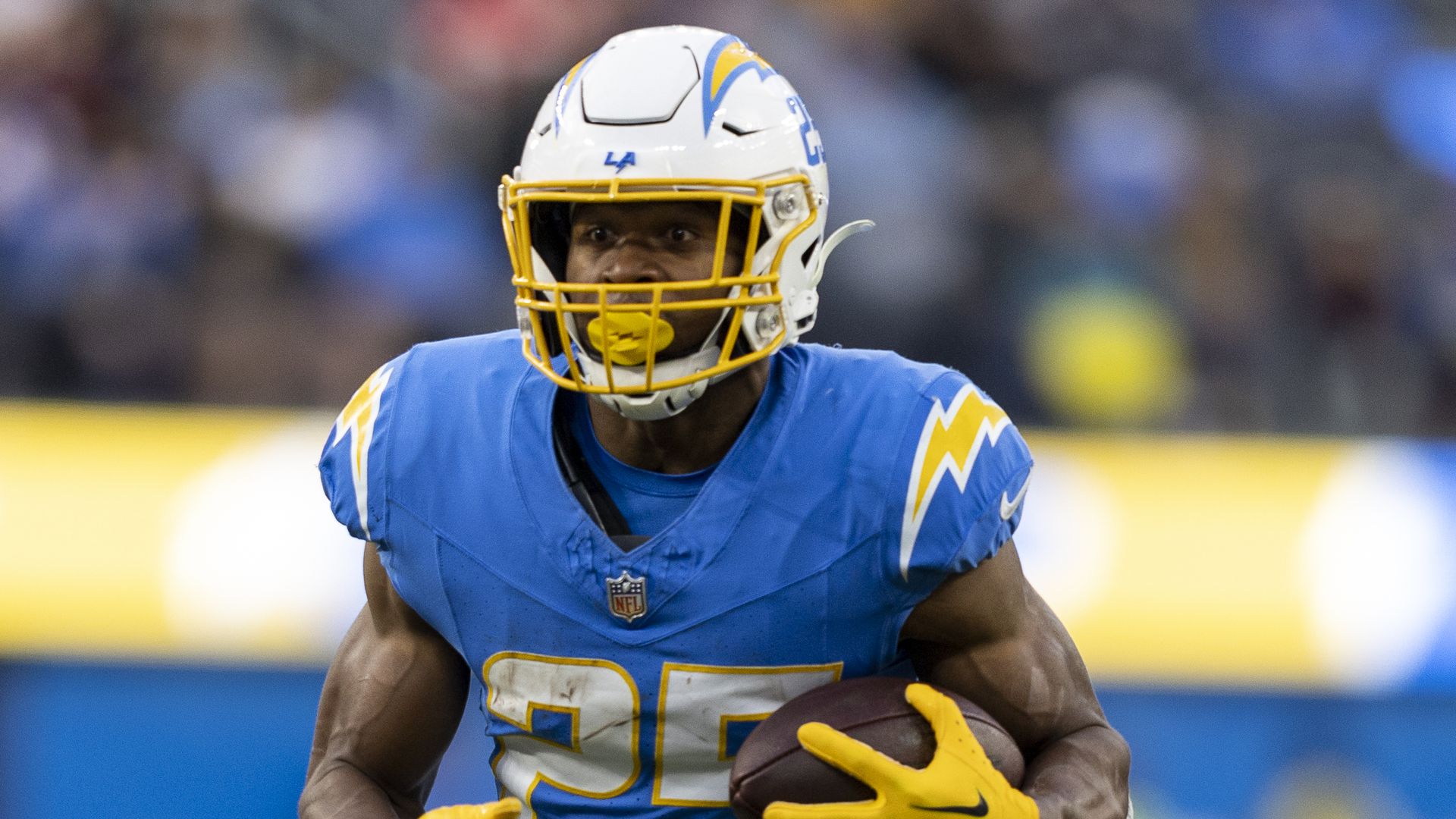 DT Nick Williams, RB Joshua Kelley Headline Remaining Unsigned Chargers FAs