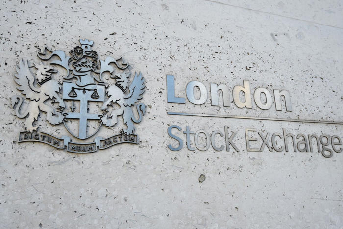 ftse 100 slips for third day in a row after gsk shares drop