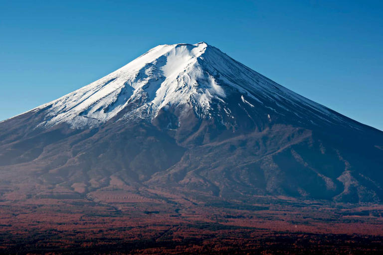 3 Bodies Found in Crater on Mount Fuji After Missing Climber Sent ...