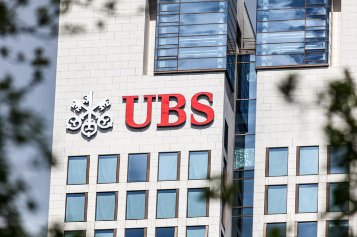 ubs shakes up wealth unit, hires jpmorgan executive as new u.s. leader