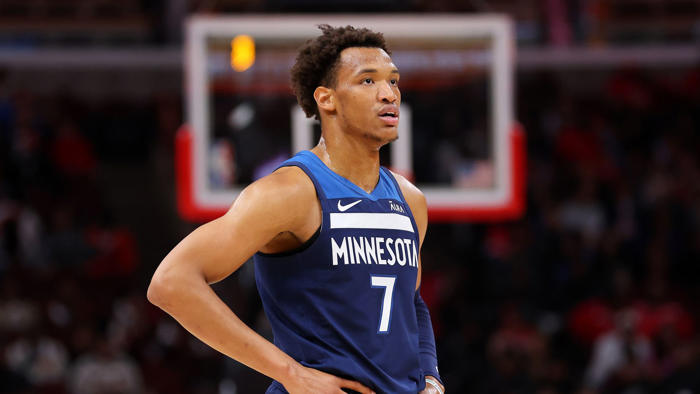 timberwolves trade wendell moore jr., no. 37 pick, to pistons for no. 53 pick