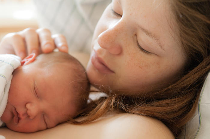 νέα μαμά και άγχος: πώς να το διαχειριστείς