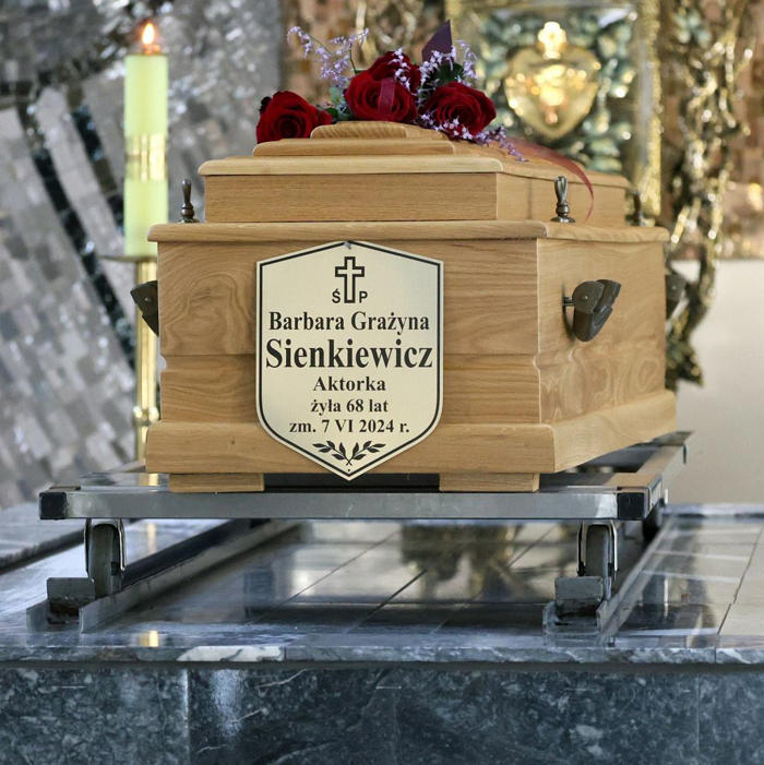poruszający symbol na pogrzebie barbary sienkiewicz. żałobnicy zwrócili na to uwagę