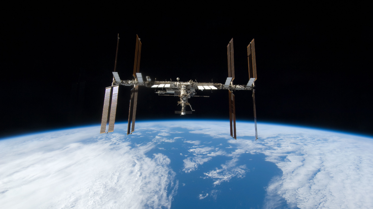 spacex vai construir veículo para tirar estação espacial internacional de órbita
