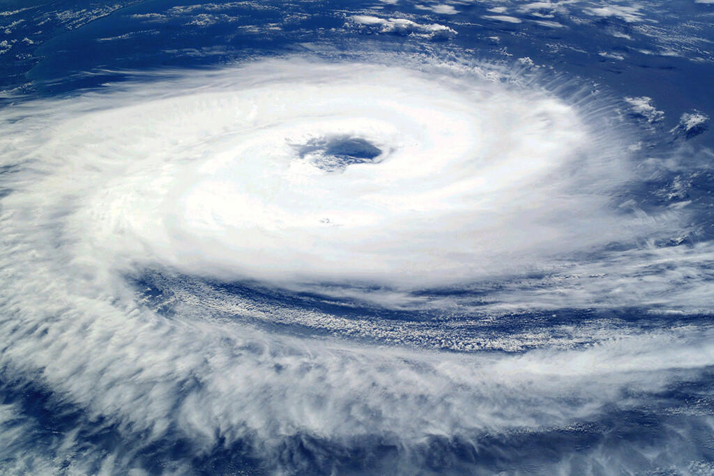ciclón beryl a la vista: hay 70% de probabilidad de que se forme en el océano atlántico, según conagua