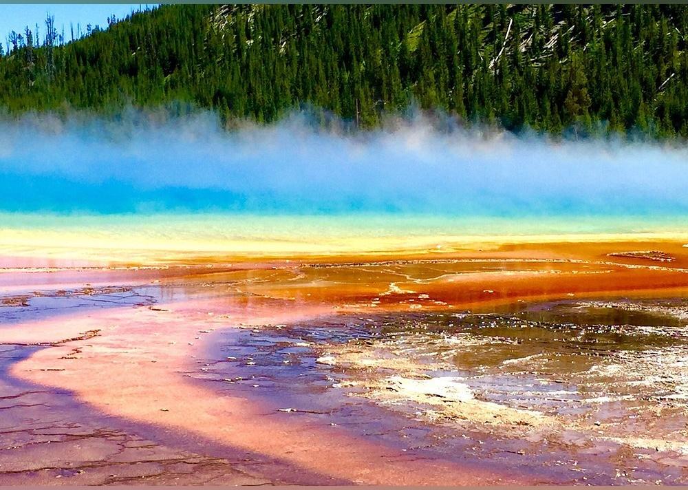 <p>- Rating: 4.5/5 (3,193 reviews)<br>- <a href="https://www.tripadvisor.com/Attraction_Review-g60999-d126749-Reviews-Grand_Prismatic_Spring-Yellowstone_National_Park_Wyoming.html">Read more on Tripadvisor</a></p>