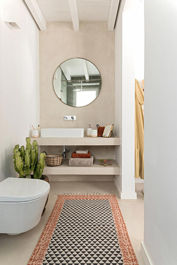 10 ideas para revestir las paredes de tu baño y subir su nivel