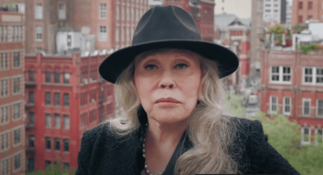 faye dunaway's ‘complicated' legacy is examined by sharon stone and mickey rourke in ‘faye' documentary – watch trailer