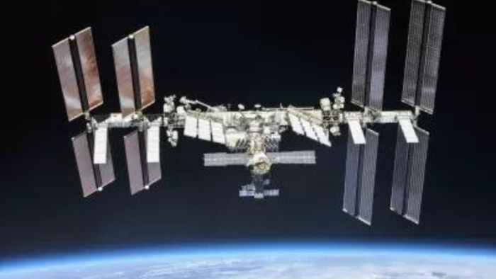russian satellite breaks up in space, forces iss astronauts to shelter