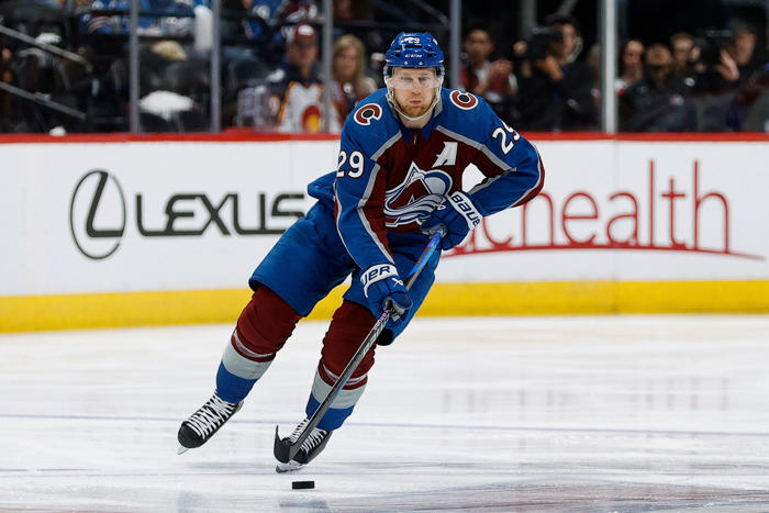 avalanche winger wins 2023-24 ted lindsay award