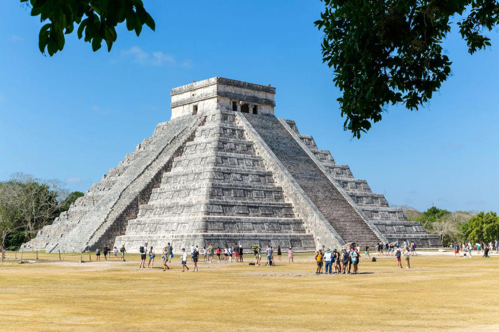 la pirámide de kukulcán será investigada con muones para ver qué oculta