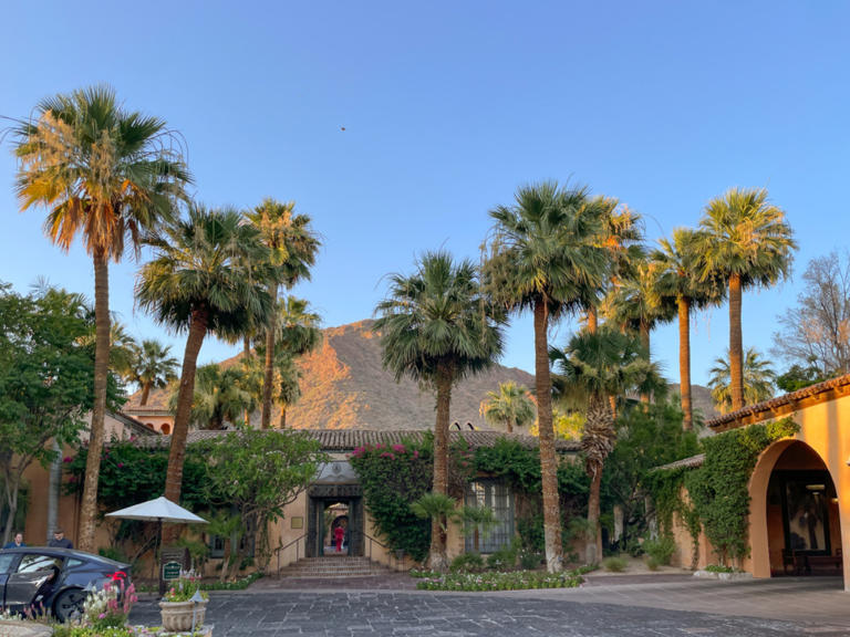 Looking for a romantic getaway in the Phoenix area? Check out this in-depth review of Royal Palms Resort & Spa in Scottsdale!