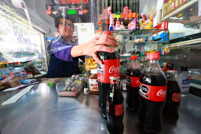 coca-cola sube sus precios en méxico por alza en materias primas