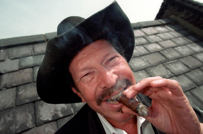 singer, writer and politician kinky friedman dies aged 79