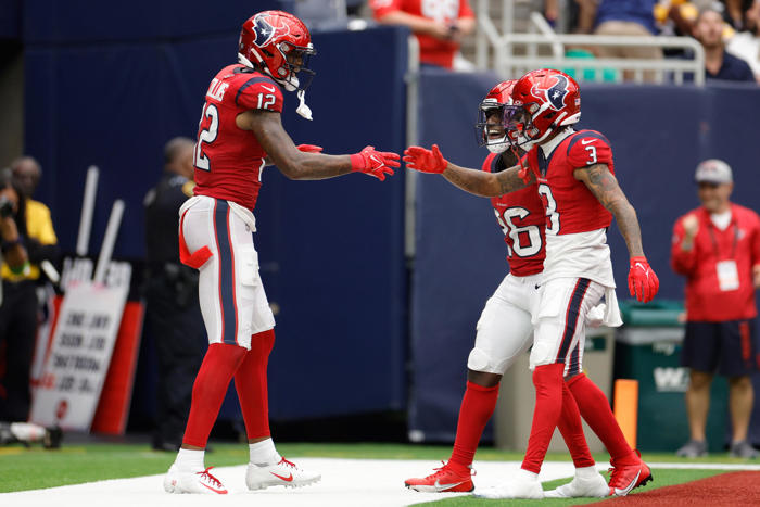 can the new texans wr trio make history with 3 1,000 yard seasons?