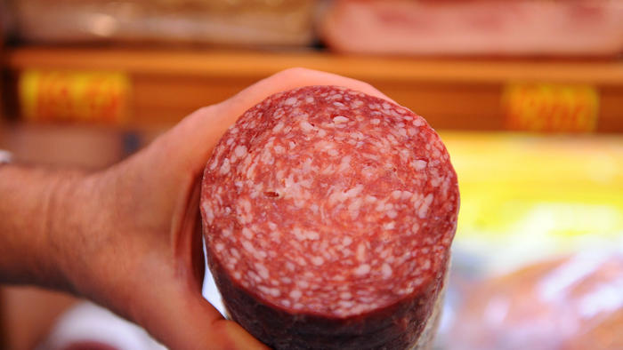 rewe: rückruf von salami der marke »feine welt« aufgrund von salmonellen