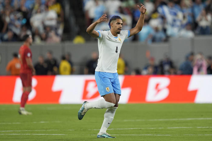 uruguay routs bolivia 5-0 at copa america as núñez scores in 7th straight game
