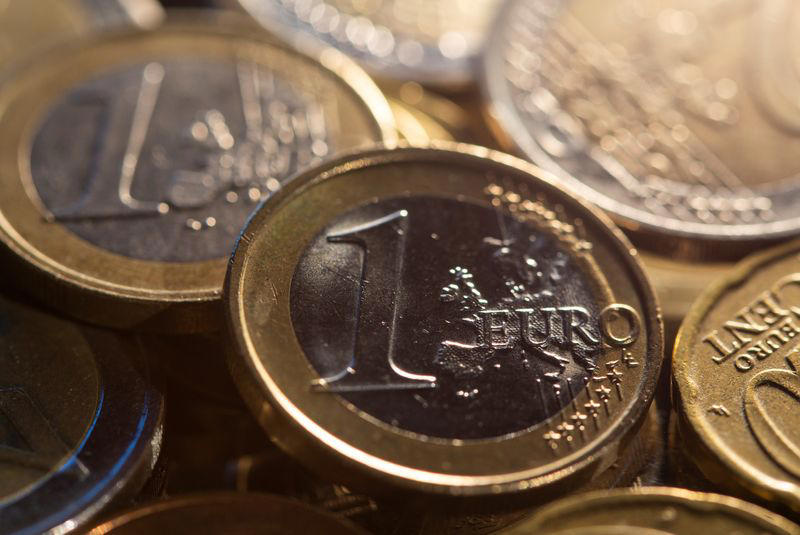 euro on track for biggest monthly fall since january, dollar breaks 161 yen