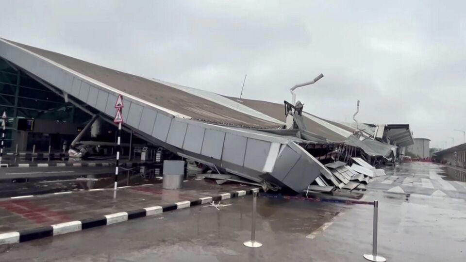delhi airport roof collapse: t1 departures suspended, indigo-spicejet flights cancelled, probe on | all you need to know