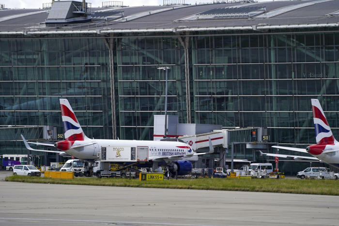 heathrow predicts record passenger numbers amid spike in holiday demand