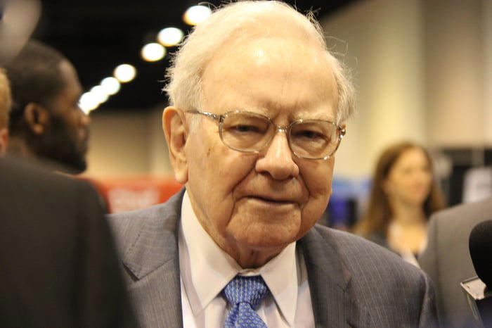 meet the only 3 stocks billionaire warren buffett has continuously owned since 2000