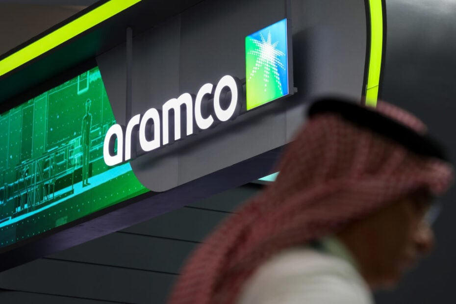 aramco close to agreeing 10% stake in renault, geely thermal engines jv: report