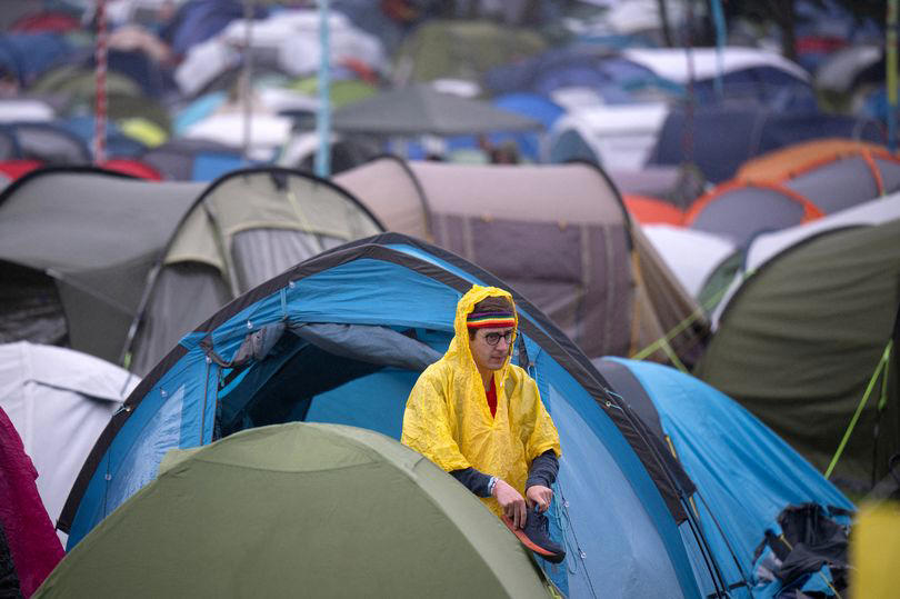 glastonbury festival 2024 friday weather forecast shows exactly when clouds will part