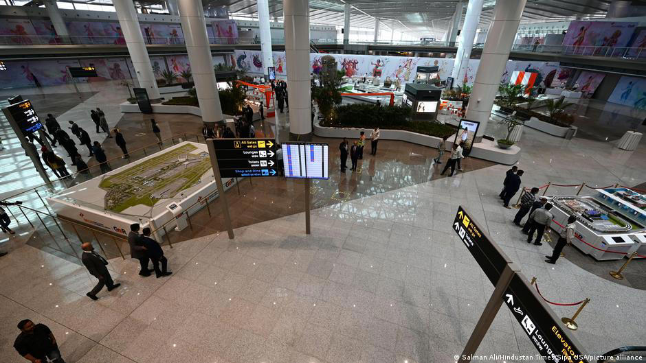 india: canopy collapse at new delhi airport after heavy rain