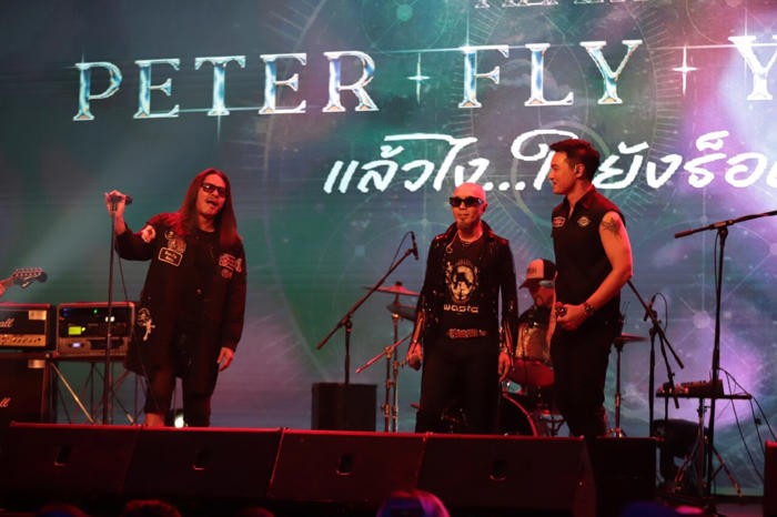 คอนเสิร์ตแห่งปีในตำนานกับ ‘ปีเตอร์-fly-ynot 7’ ที่รวมตัวพ่อต้นฉบับร็อคยุค 90‘s