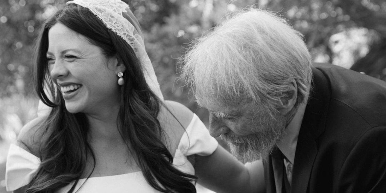 ο κλιντ ίστγουντ πάντρεψε την 27χρονη κόρη του στο ράντσο τους στην καλιφόρνια -παραμυθένιος γάμος [εικόνες]