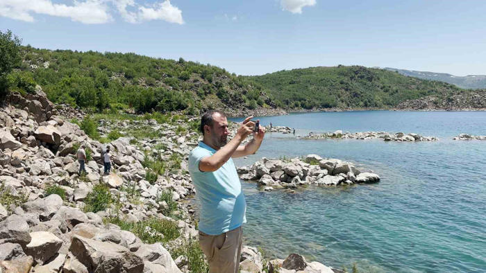 nemrut krater gölü yerli ve yabancı turistleri ağırlıyor