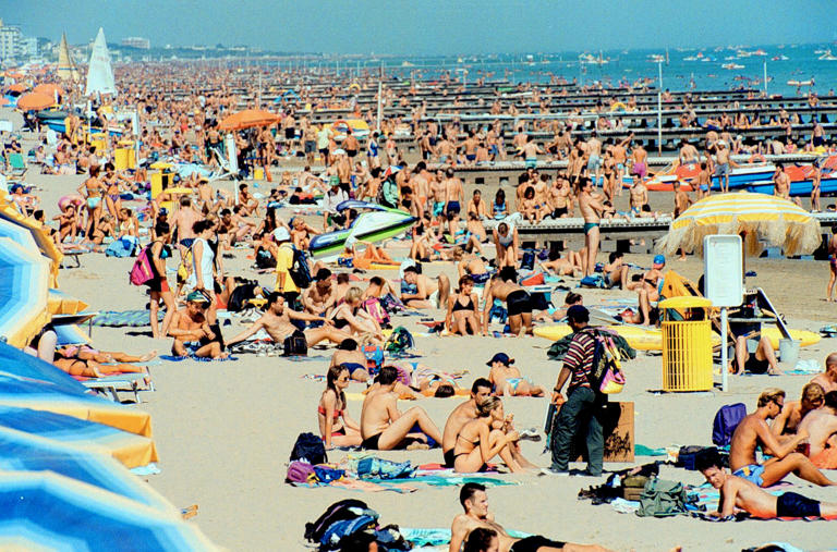 Fewer Italians at beach amid higher prices this summer