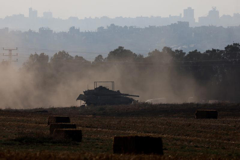 forças israelenses avançam mais profundamente no sul e no norte de gaza