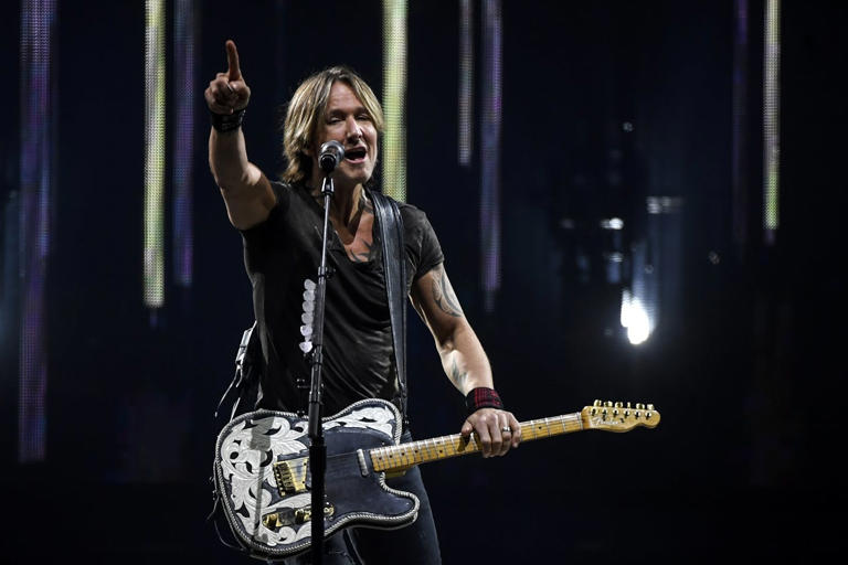Keith Urban is more commonly seen performing at arenas such as Target Center, where he played in 2018.