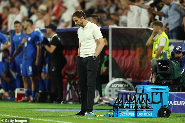'england are playable and don't have an identity', claims slovakian football pundit as he says gareth southgate's side also lack 'synergy' ahead of crunch last-16 encounter