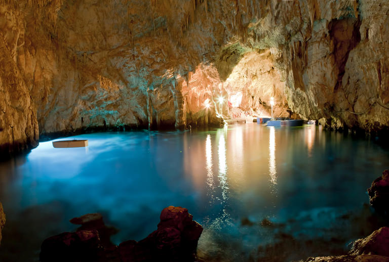 Cave esmerald : Conca dei Marini (SA) Italy