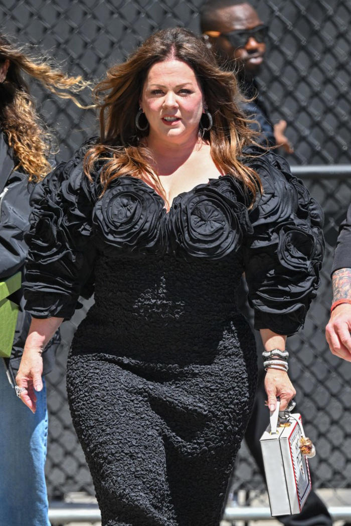 melissa mccarthy puts floral spin on little black dress for ‘jimmy kimmel' appearance