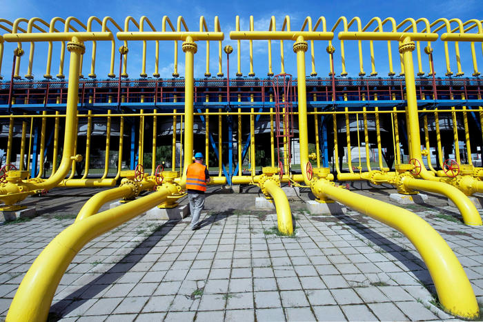 streit mit gazprom: polen will osteuropas zahlungen für russisches gas stoppen