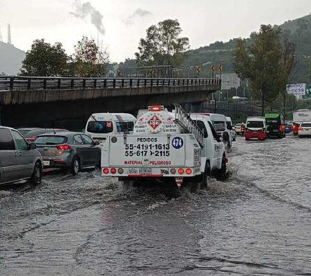 se registra caos vial y encharcamientos en diferentes zonas de la ciudad de méxico por lluvias
