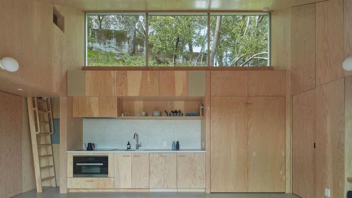 tiny house statt garage: so schuf sich eine familie einen 38 quadratmeter großen rückzugsort in der natur