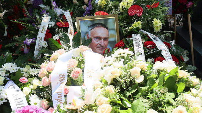 pogrzeb andrzeja mularczyka. wzruszające sceny na warszawskim cmentarzu