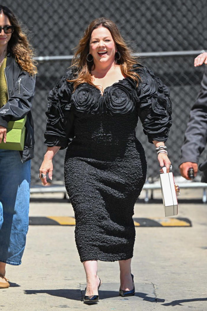 melissa mccarthy puts floral spin on little black dress for ‘jimmy kimmel' appearance