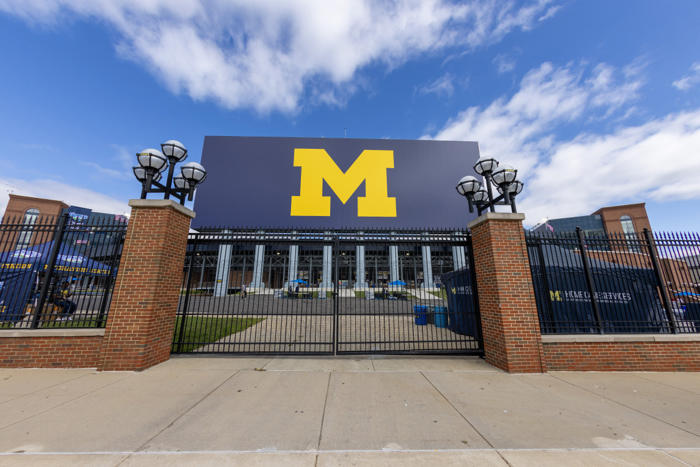 michigan football news: wolverines could be closing in on julius holly