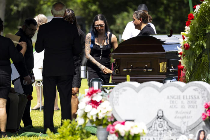 durante el funeral de jocelyn nungaray, familiares lanzan mensaje contra inmigrantes