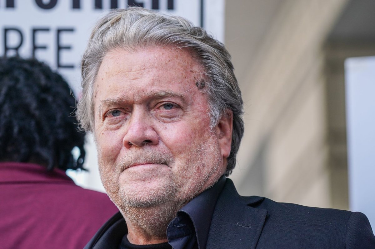 Steve Bannon Must Go To Jail After Supreme Court Rejects Emergency Bid